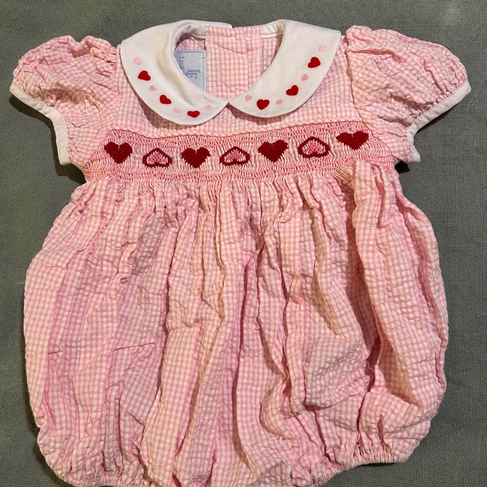 Like New Little English Valentine’s Bubble - 9m